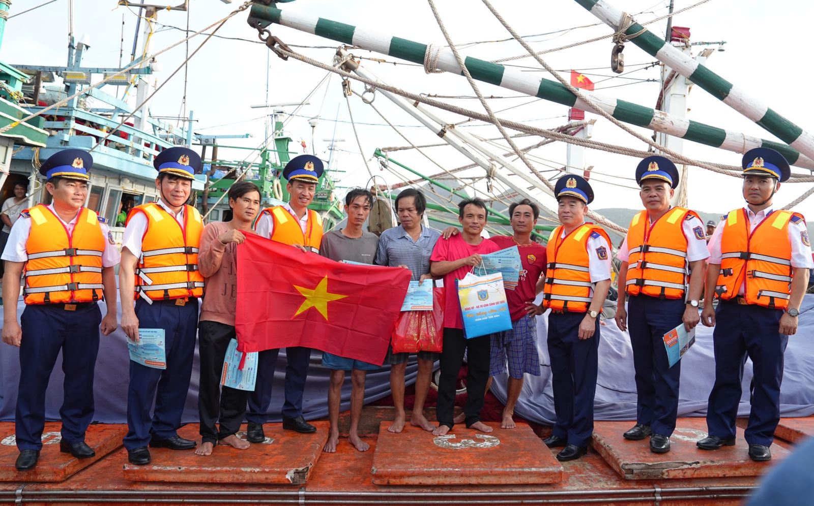 Chuyển biến tích cực trong chống khai thác IUU