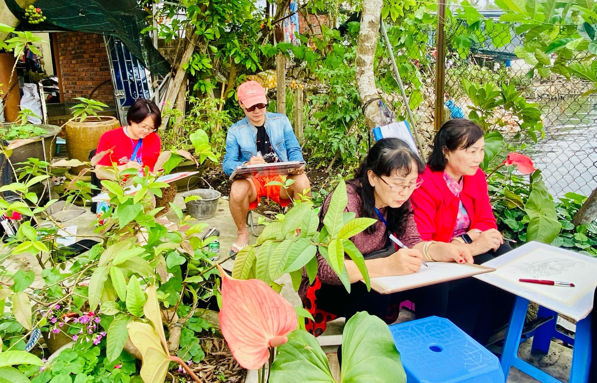 Hơn 200 tác phẩm ký họa về cảnh đẹp Phú Lộc