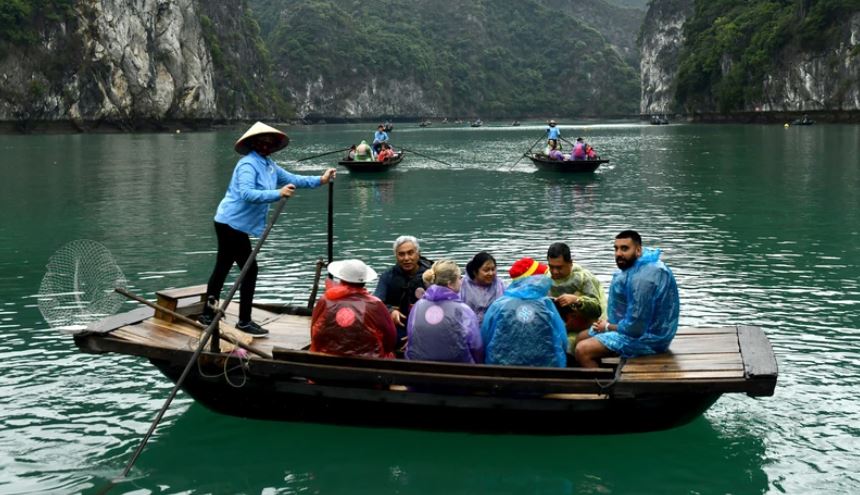 Mở rộng miễn thị thực để tạo thuận lợi cho du lịch phát triển