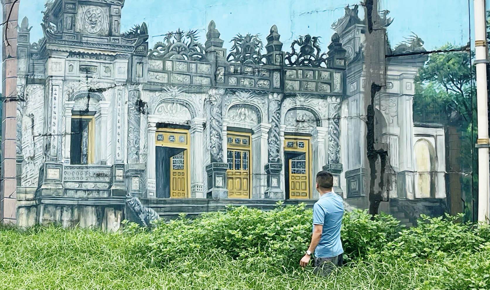 Để đường tranh bích họa “sống” cùng thời gian