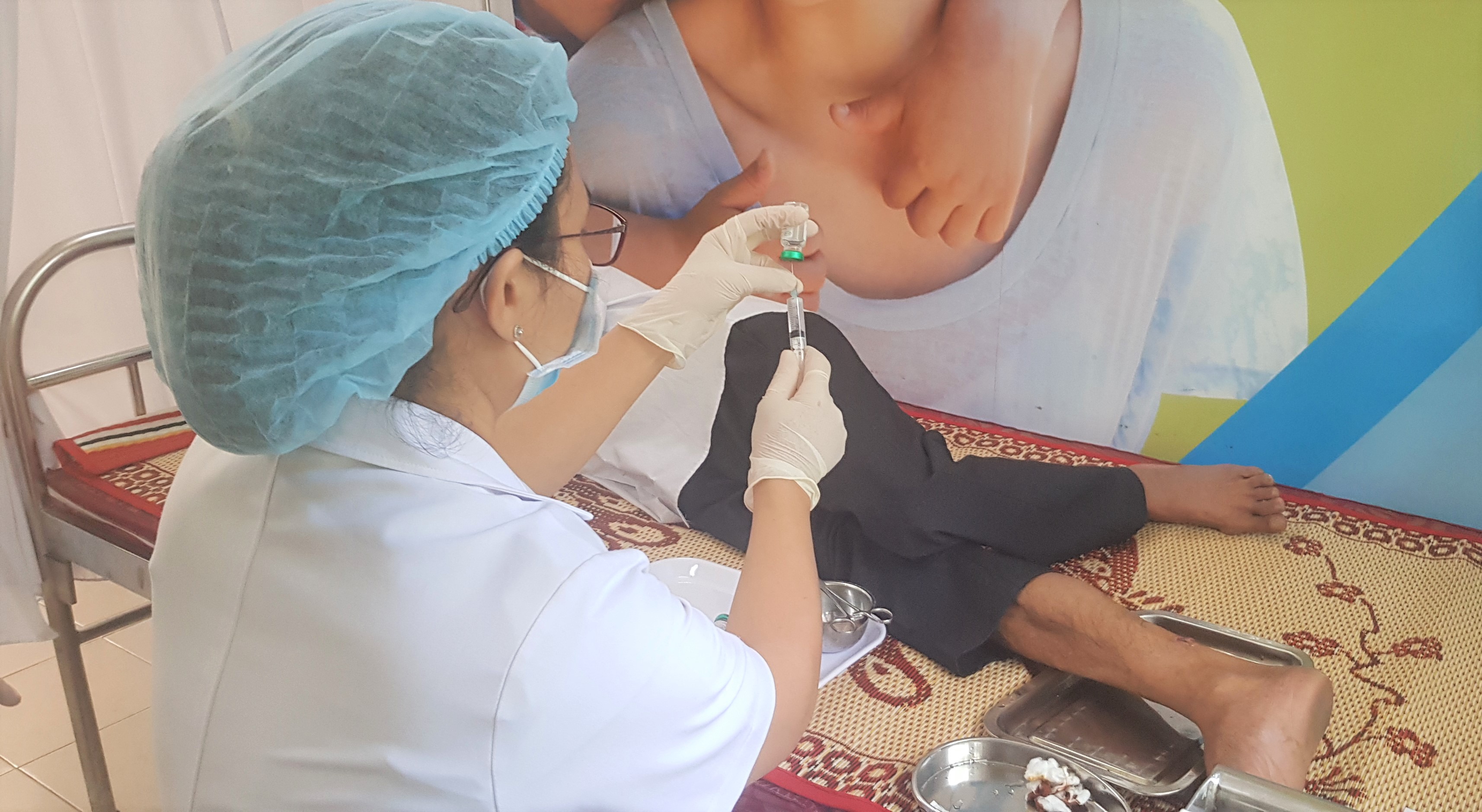 ​Phối hợp chặt chẽ, thường xuyên trong phòng chống bệnh lây truyền từ động vật sang người