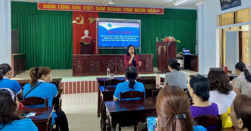 Thực hành kỹ năng bán hàng cho hội viên phụ nữ