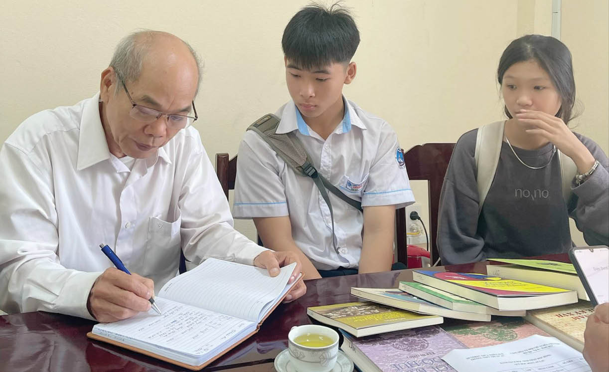 Yêu thương dài theo năm tháng “trồng người”