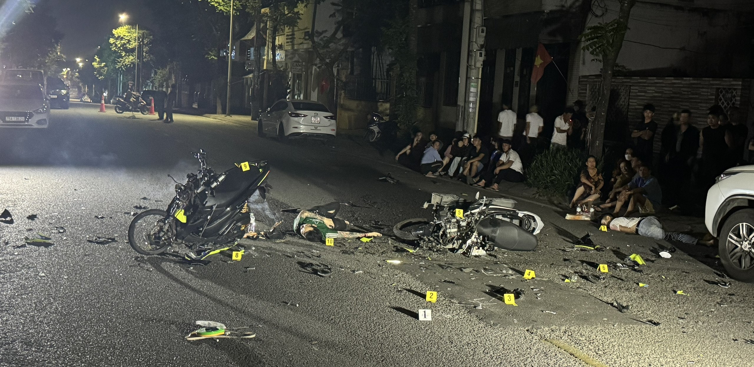 2 thanh niên chết tại chỗ do tai nạn giao thông lúc rạng sáng