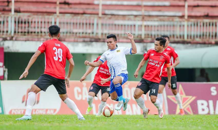 Thua Long An, CLB Huế “rơi” xuống vị trí thứ 5
