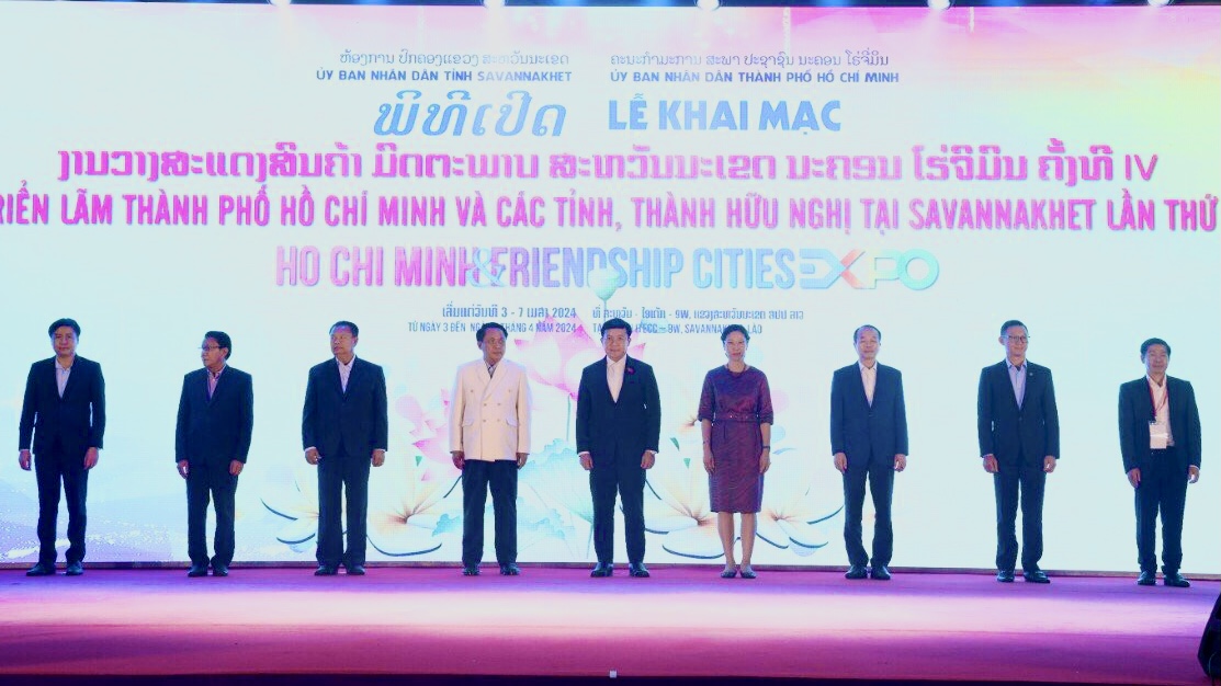 Thúc đẩy hợp tác với các doanh nghiệp Lào