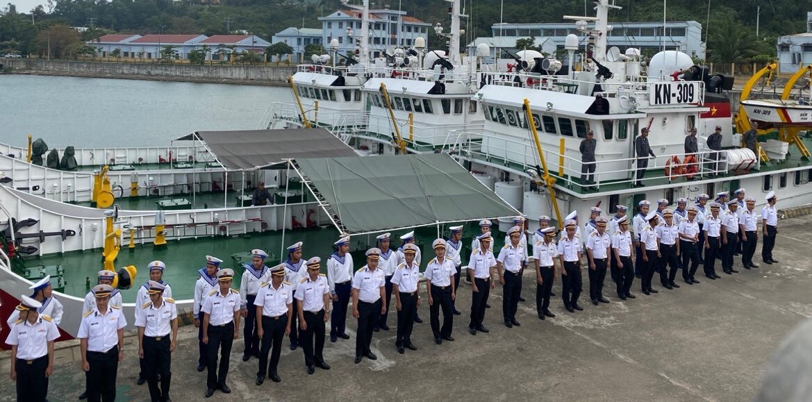 Mang trái tim đất liền đến với Trường Sa - Kỳ 1 Những chuyến tàu nặng tình yêu Tổ quốc