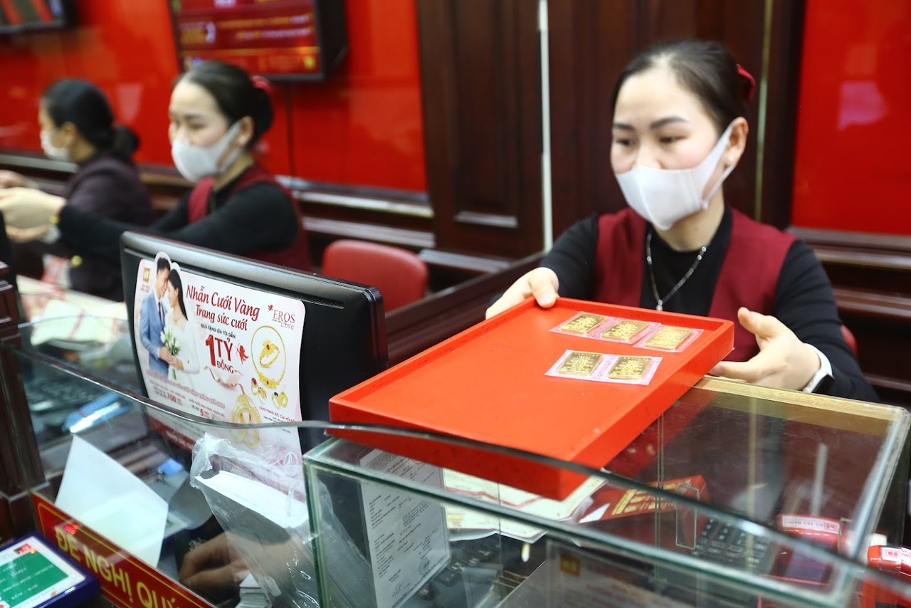 Xóa độc quyền để bình ổn thị trường vàng