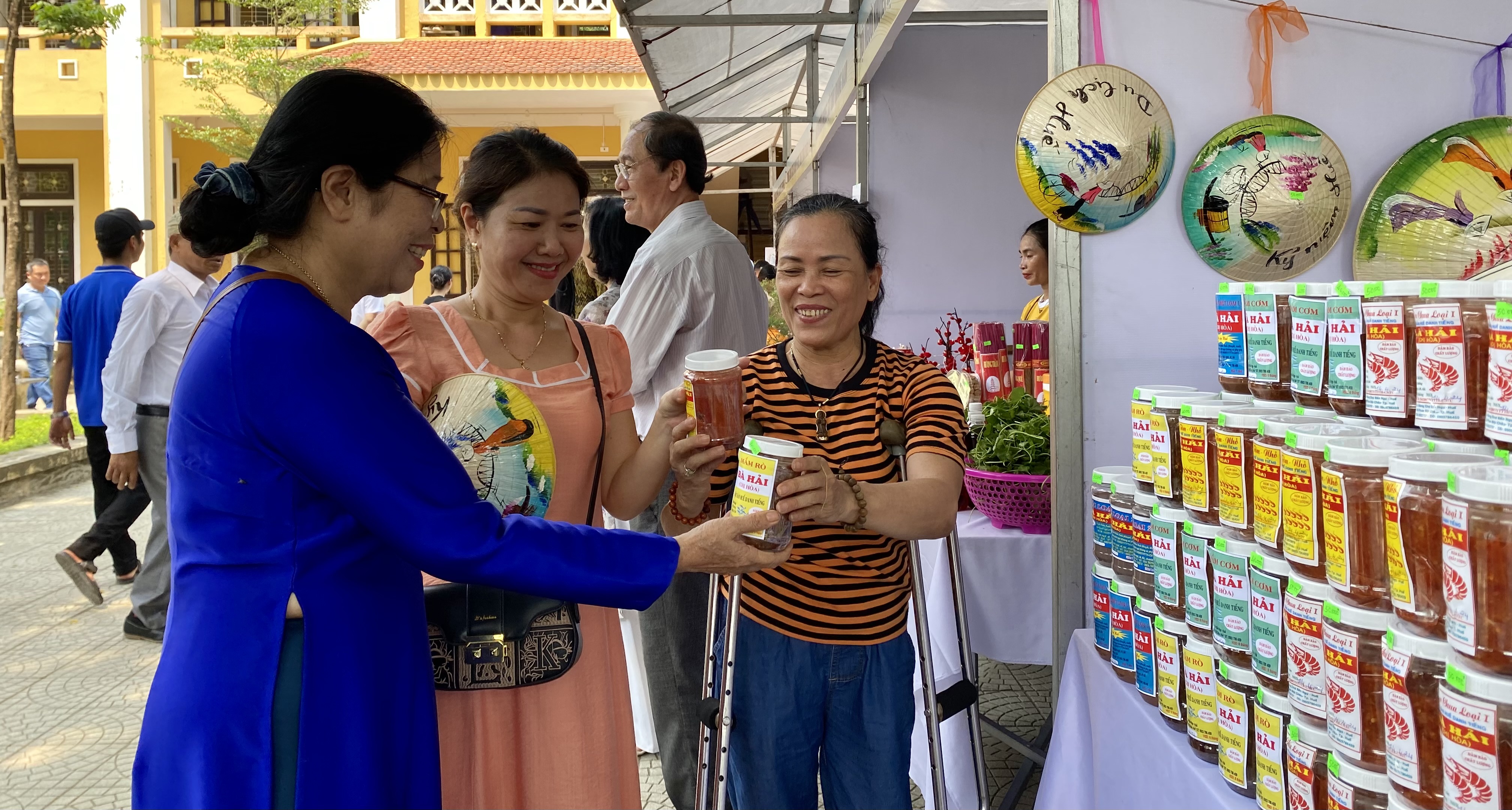 “Cùng hành động để người khuyết tật tiếp cận và sống độc lập”