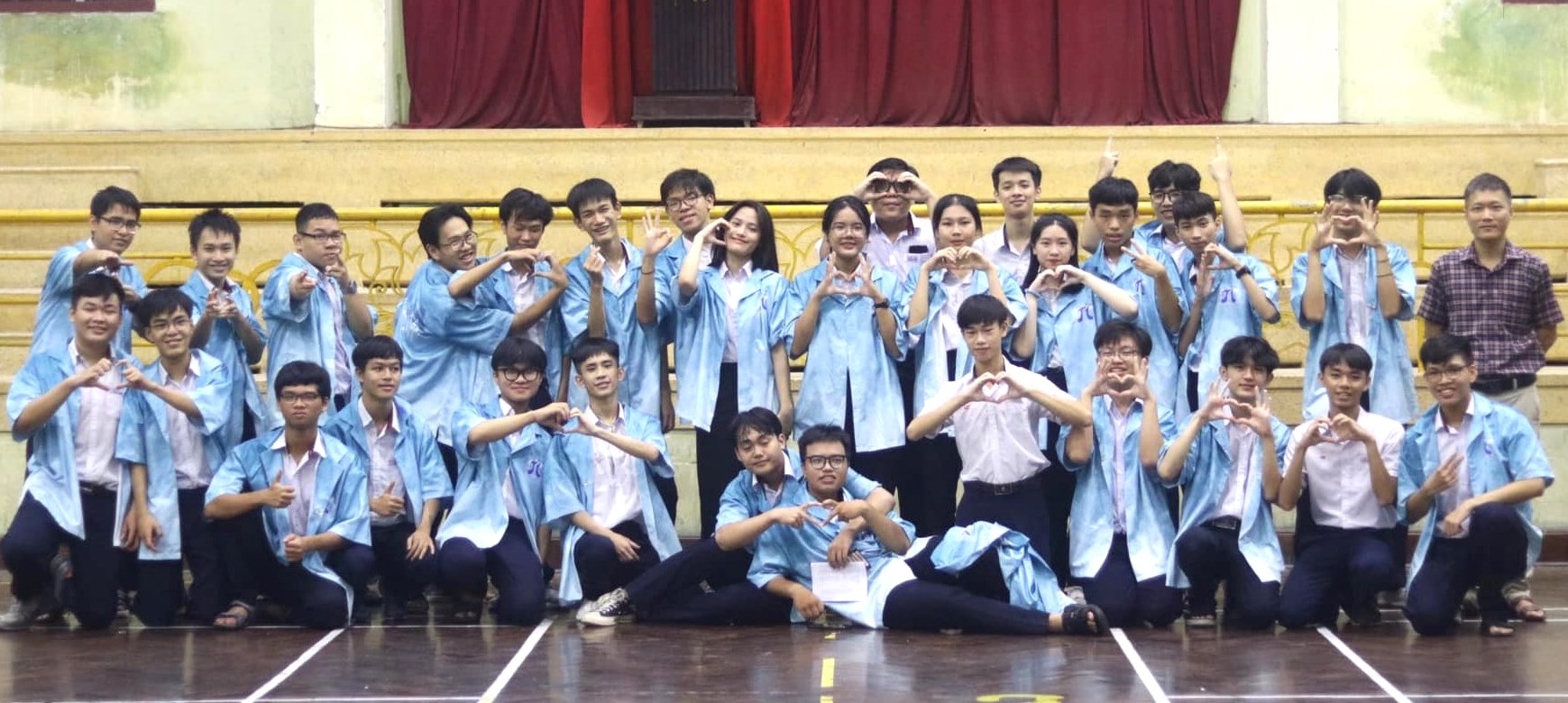 Học sinh Trường THPT chuyên Quốc Học - Huế thủ khoa kỳ thi đánh giá năng lực