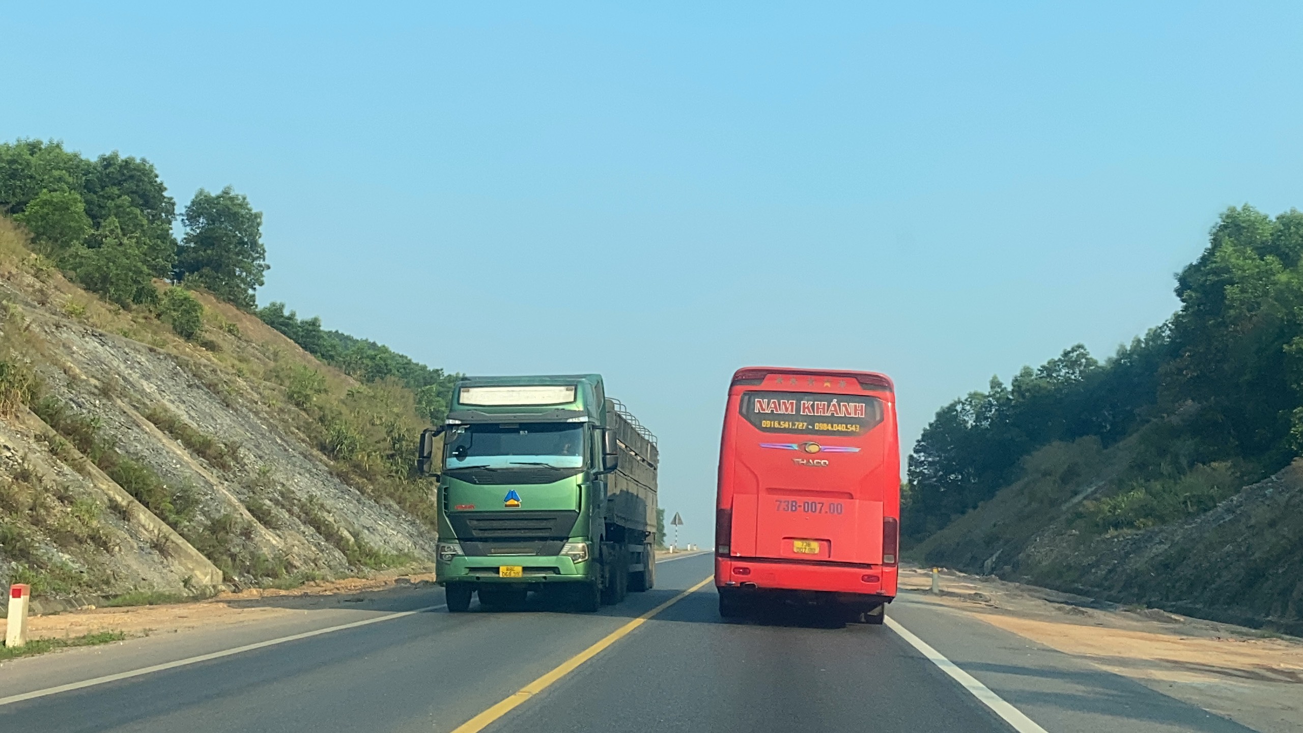 Khảo sát mở rộng cao tốc Cam Lộ - La Sơn