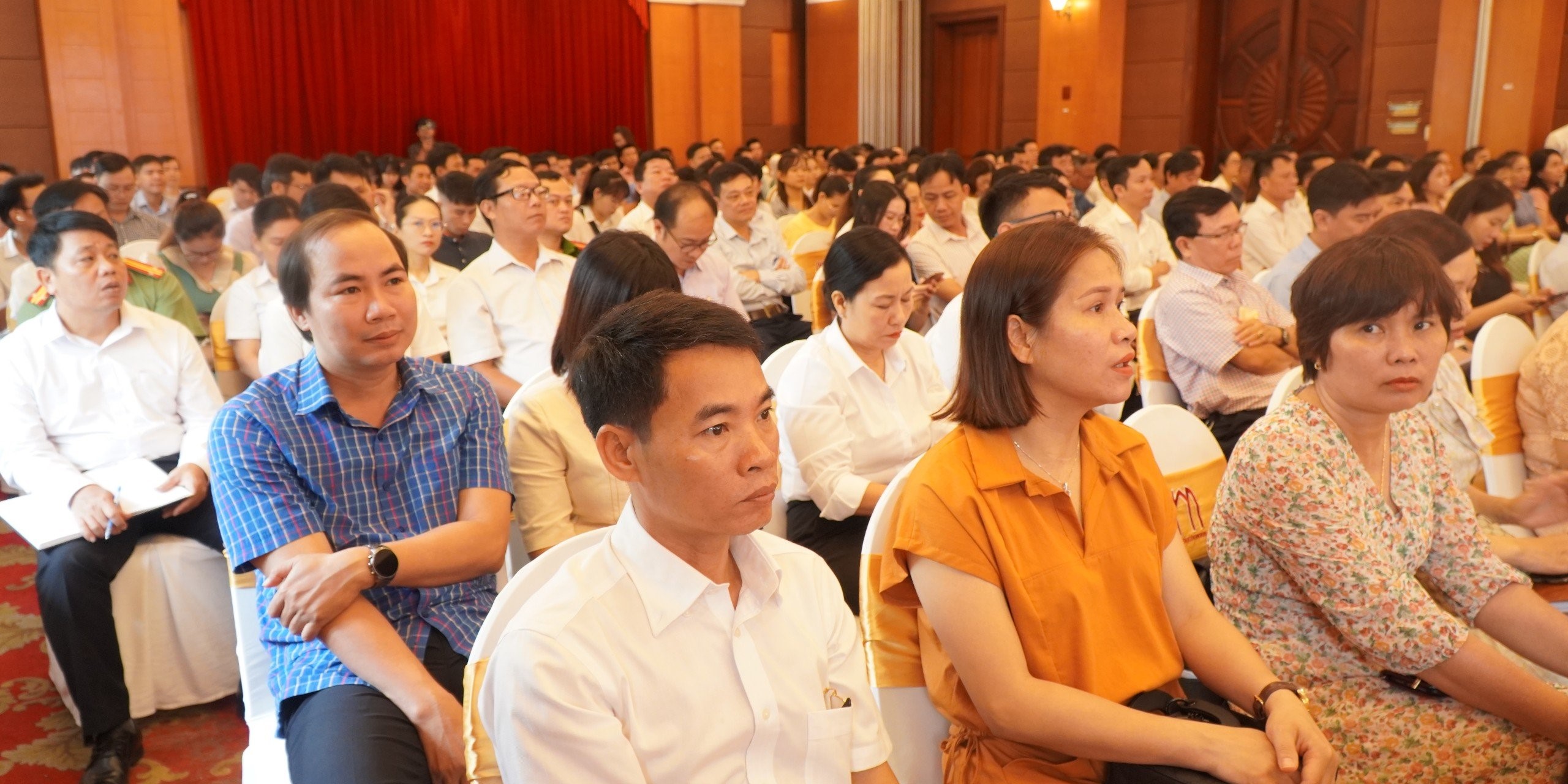 Bồi dưỡng nghiệp vụ công tác thi đua, khen thưởng