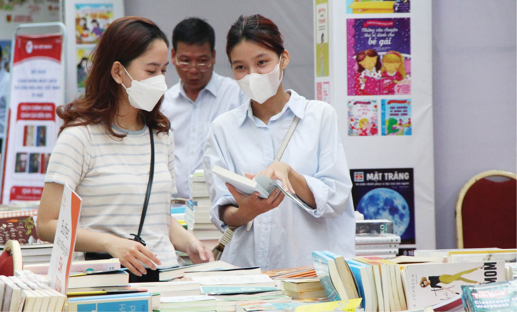 Đọc sách là xây dựng xã hội tri thức