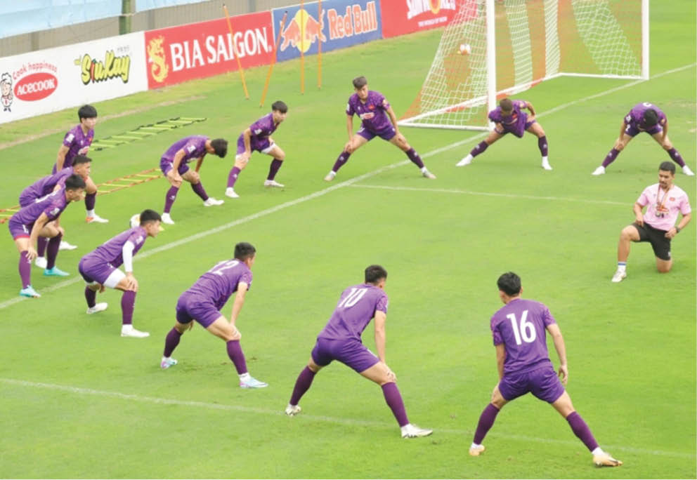 Ra “sông lớn” với thầy nội