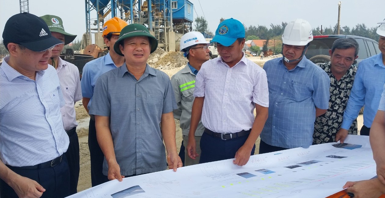 Chủ động phòng, chống cháy rừng; đẩy nhanh tiến độ thi công các công trình trọng điểm