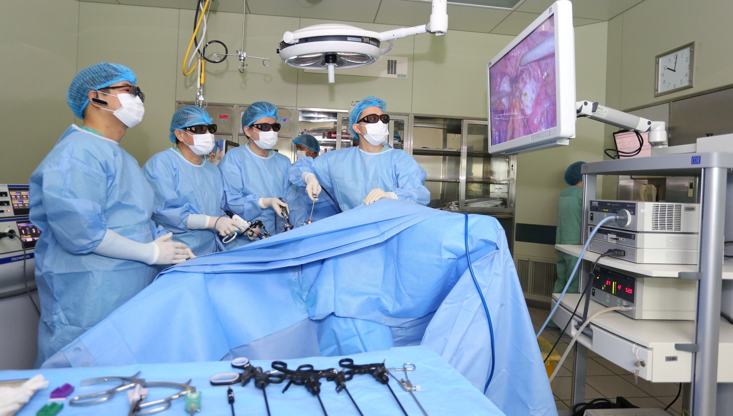 Cập nhật xu hướng phẫu thuật nội soi ung thư đại-trực tràng