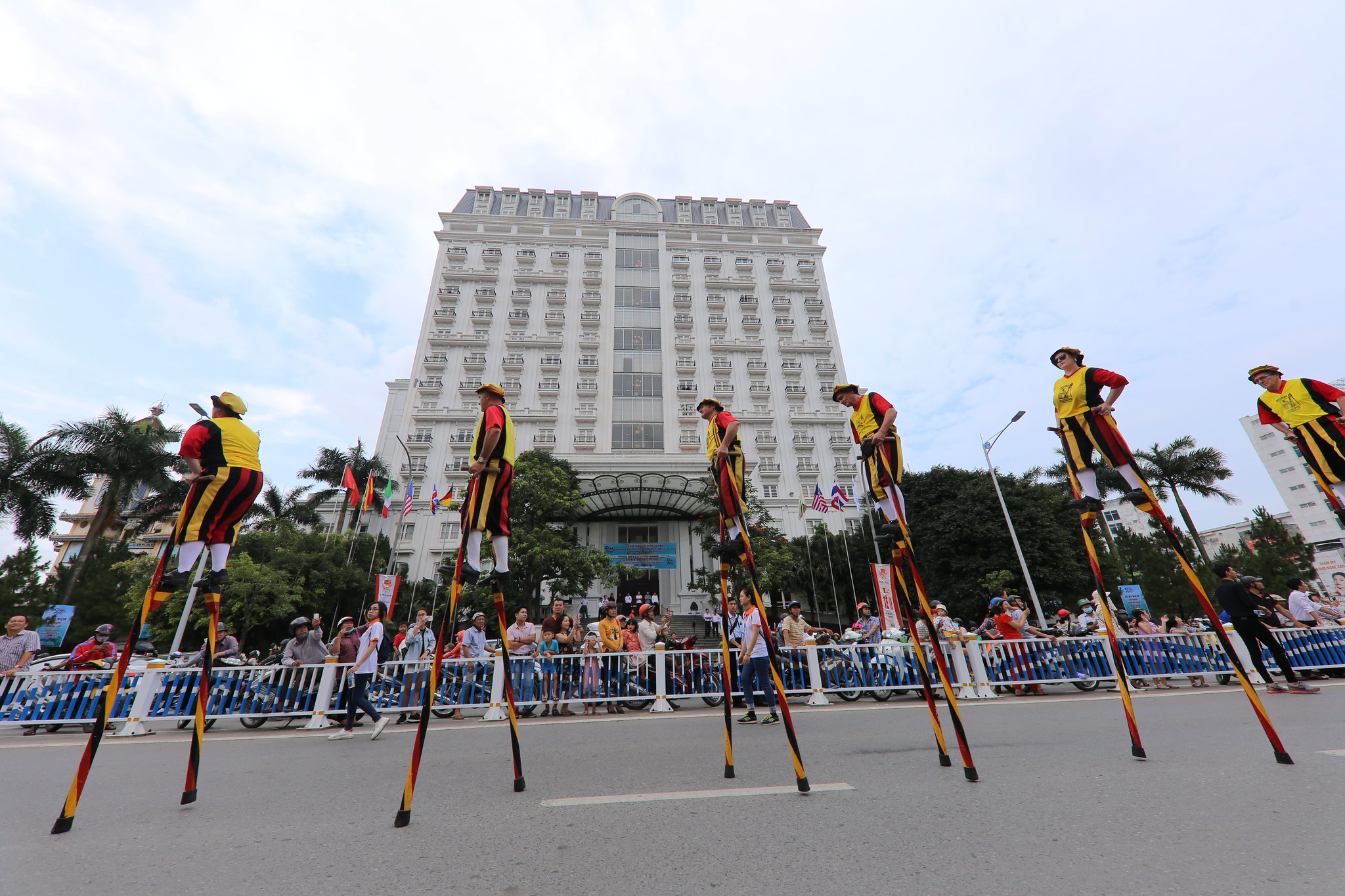 Đoàn Cà kheo Vương quốc Bỉ lần thứ 5 tham gia Festival Huế