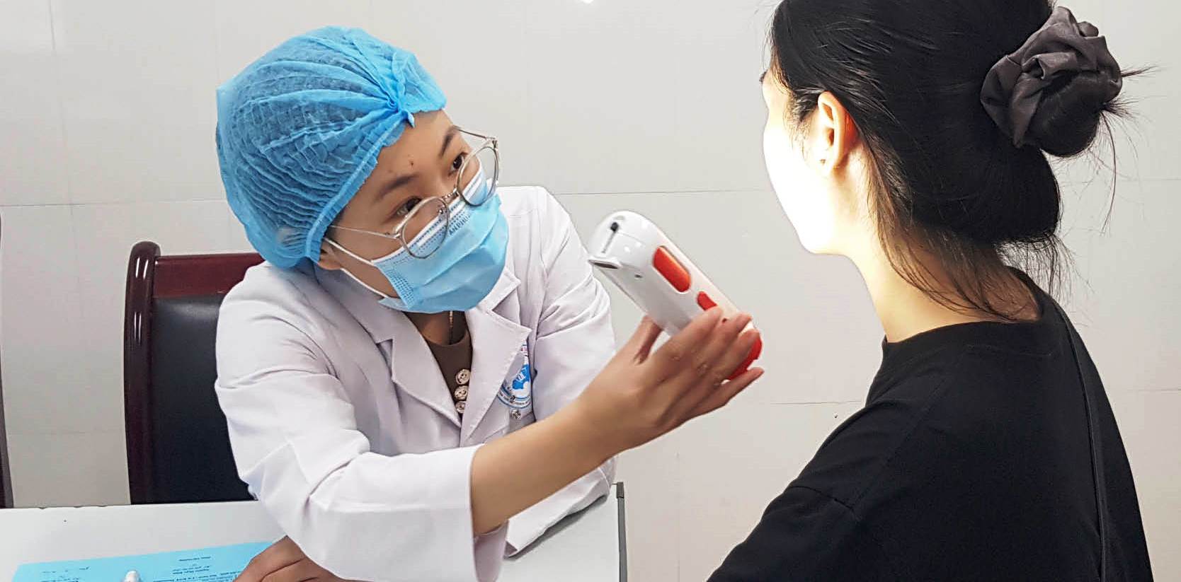 Bệnh viêm da “trỗi dậy” mùa nắng nóng