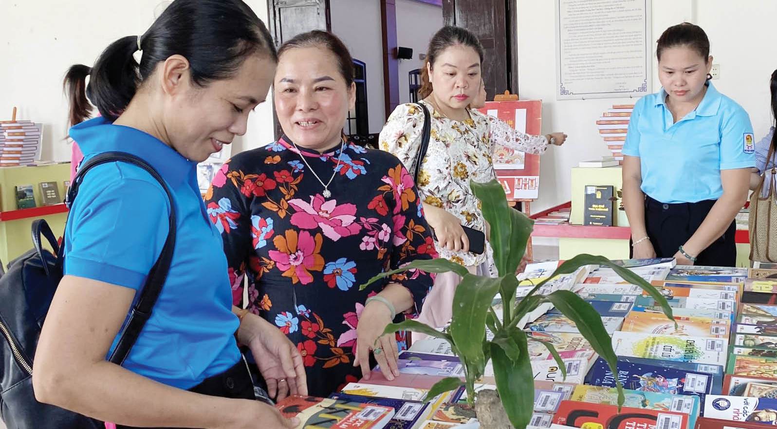 Hướng về đoàn viên, người lao động