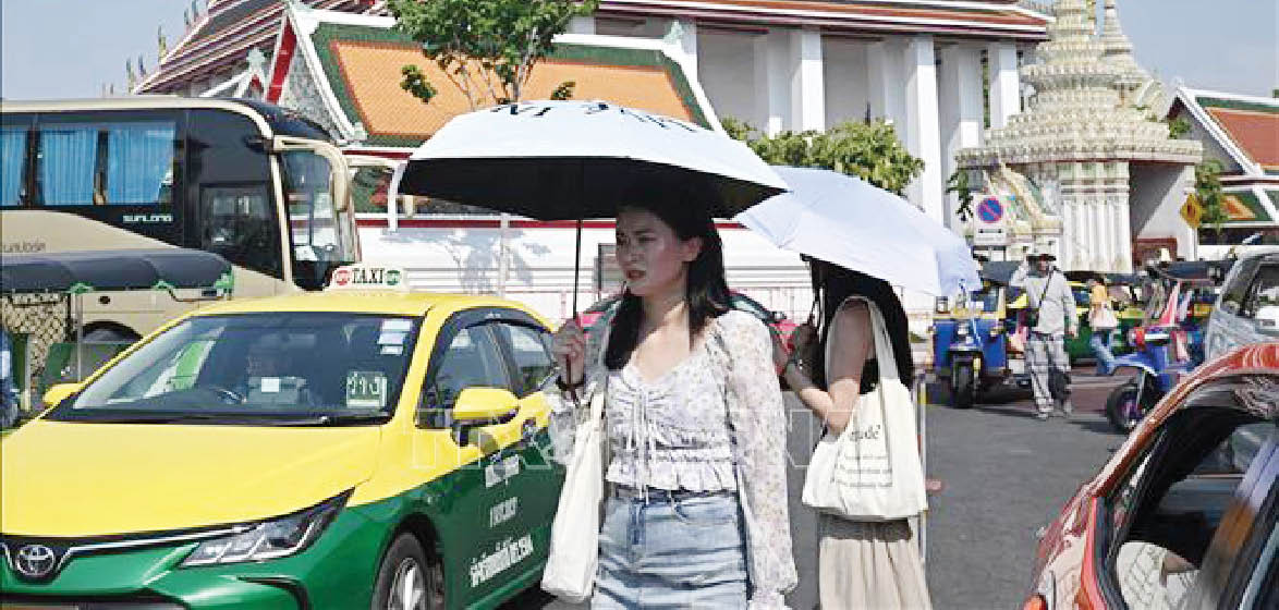 Ngân hàng Nhật Bản giữ lãi suất ổn định, dự báo lạm phát ở mức gần 2 trong những năm tới