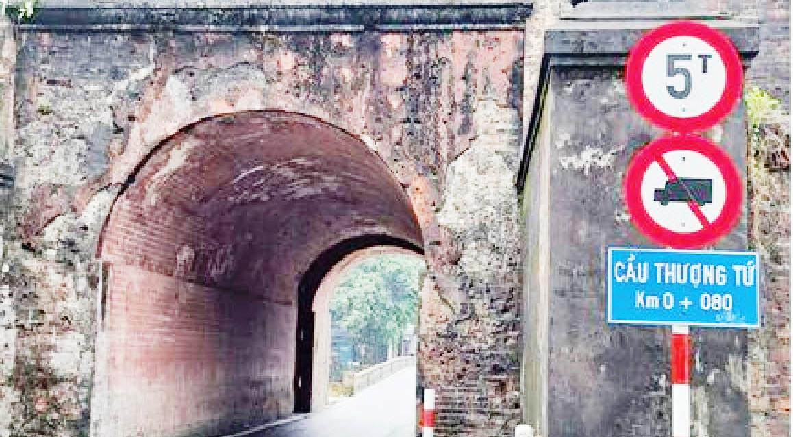 Cửa Thượng Tứ hay cầu Thượng Tứ