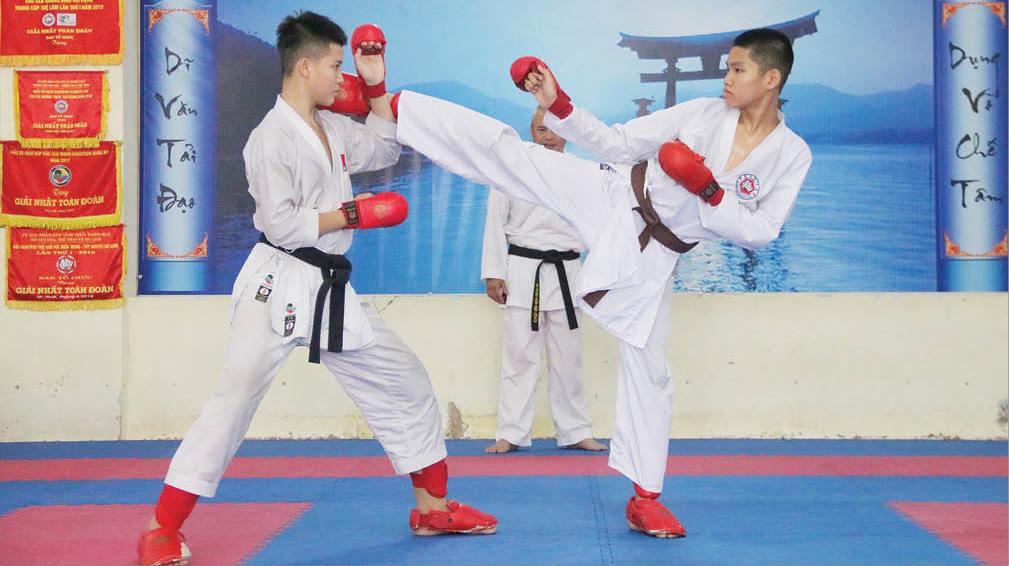 Nhọc nhằn “tuyển quân”