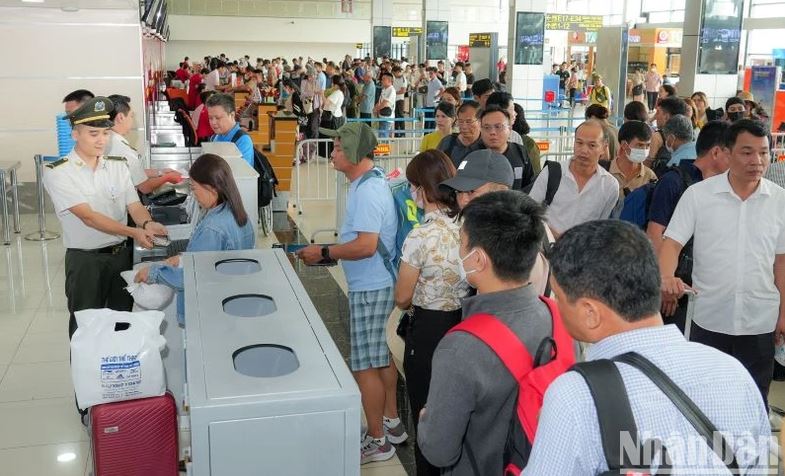 Bộ Giao thông vận tải chỉ đạo rà soát, kiểm tra giá vé máy bay