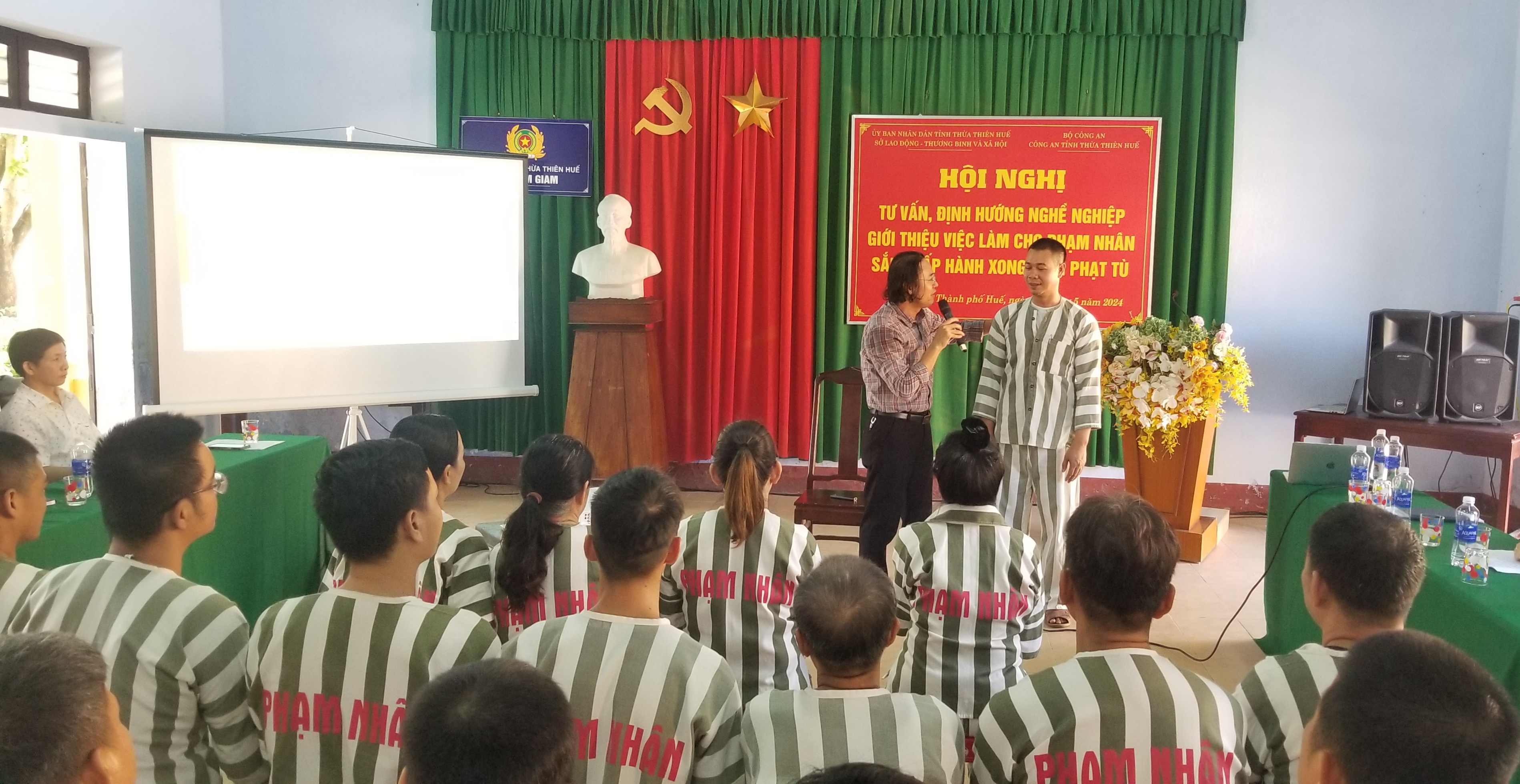 Phạm nhân sắp mãn hạn tù được tư vấn, định hướng nghề, giới thiệu việc làm