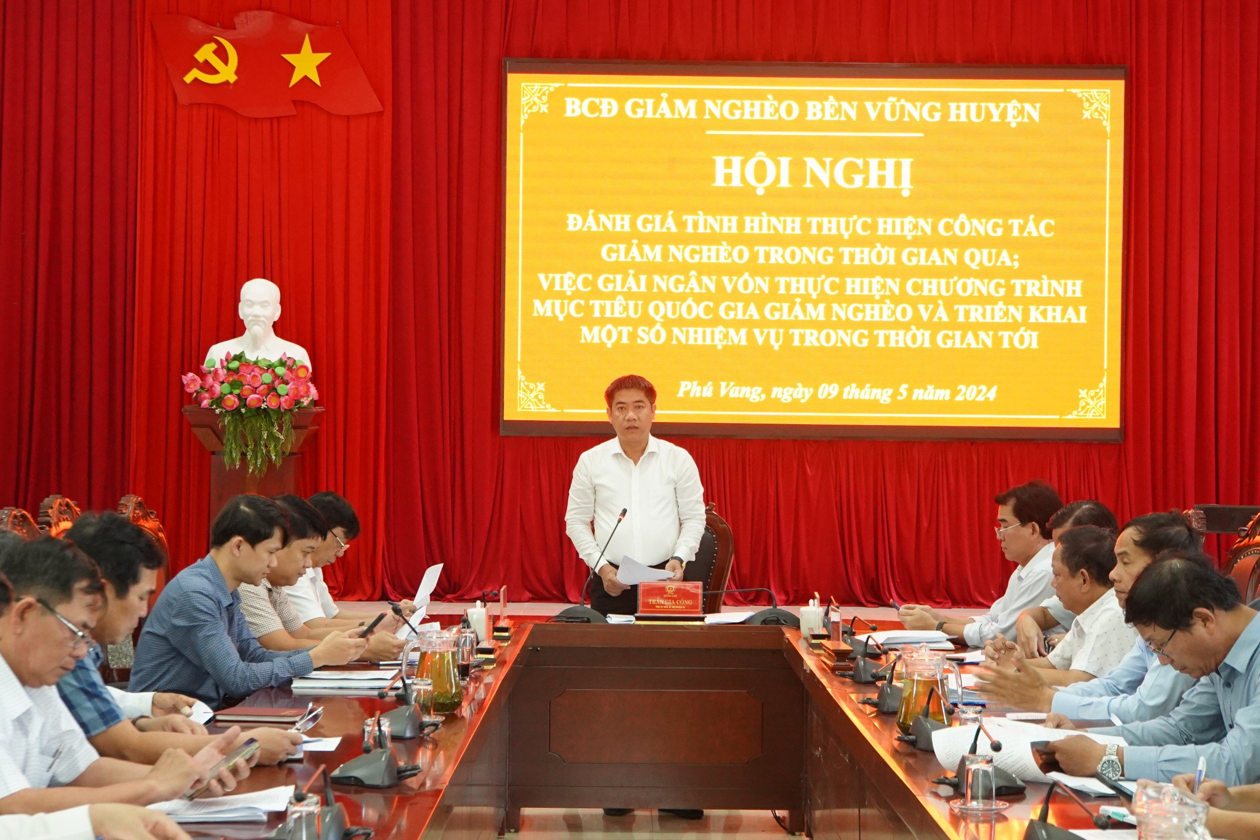 Phấn đấu giảm tỷ lệ hộ nghèo xuống dưới 1,9