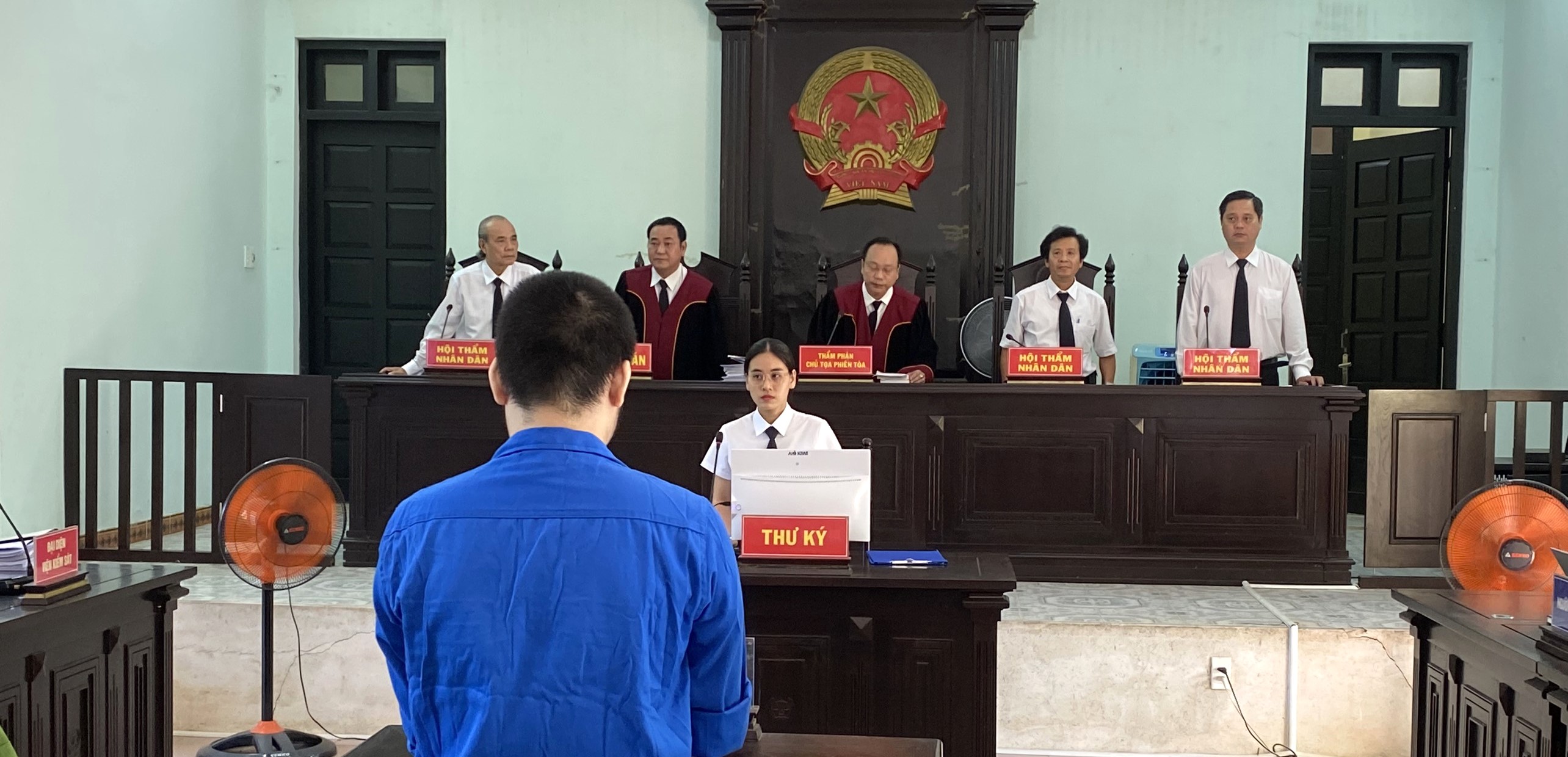 Kế toán trưởng “thụt két” thông qua vay ngân hàng lĩnh 19 năm tù