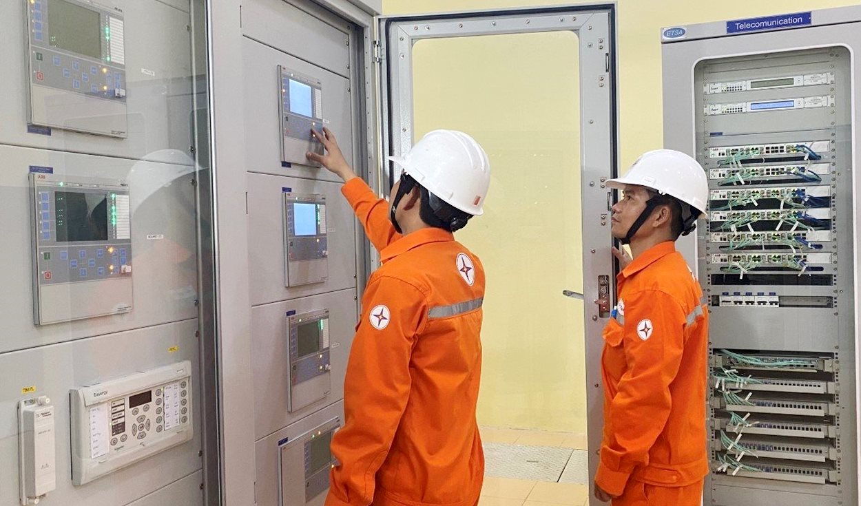 100 doanh nghiệp tiêu thụ điện từ 1 triệu kWh trở lên cam kết tiết kiệm điện