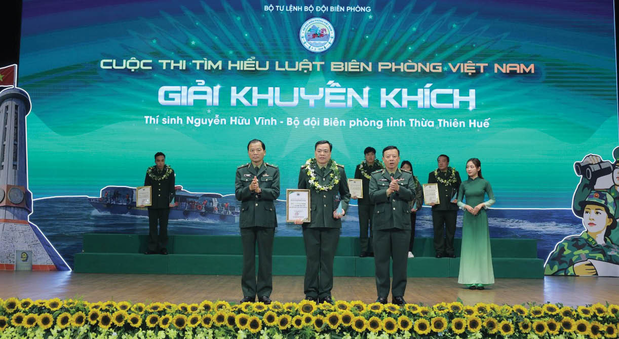 Tinh thần nêu gương
