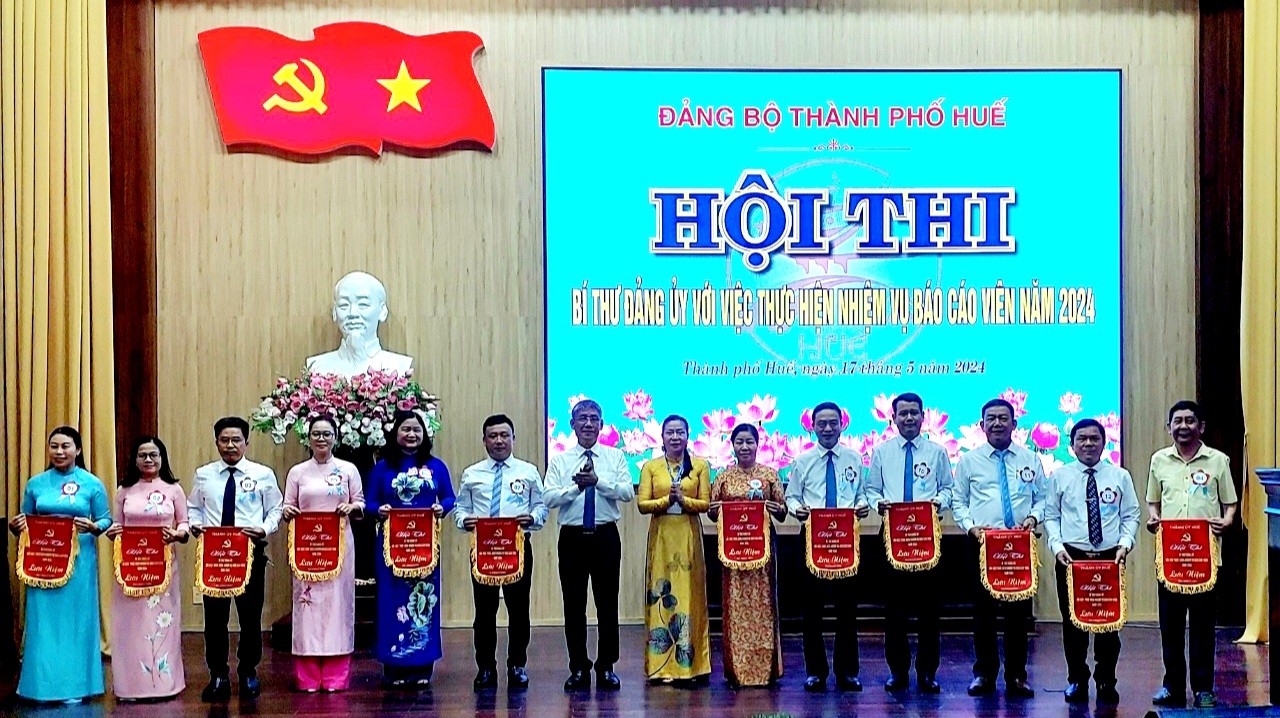 Hội thi “Bí thư đảng ủy với việc thực hiện nhiệm vụ báo cáo viên”