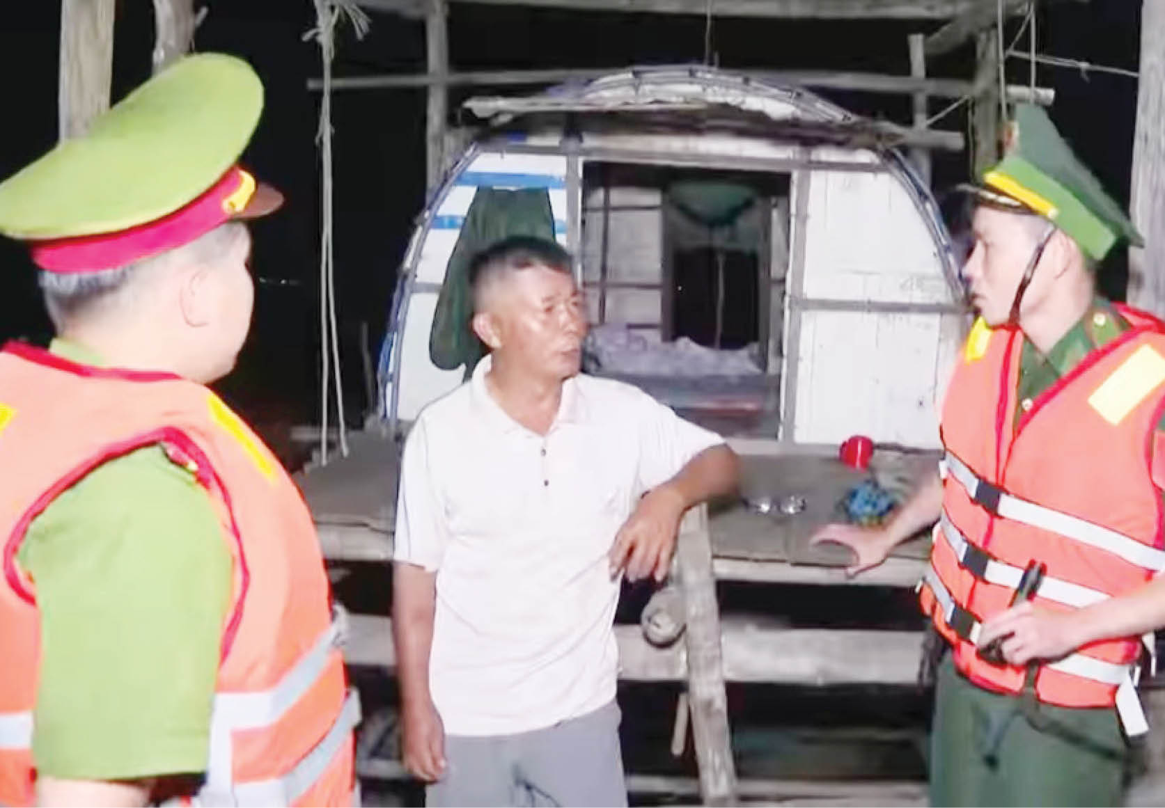 Phòng, chống trộm cắp thủy sản trên đầm phá