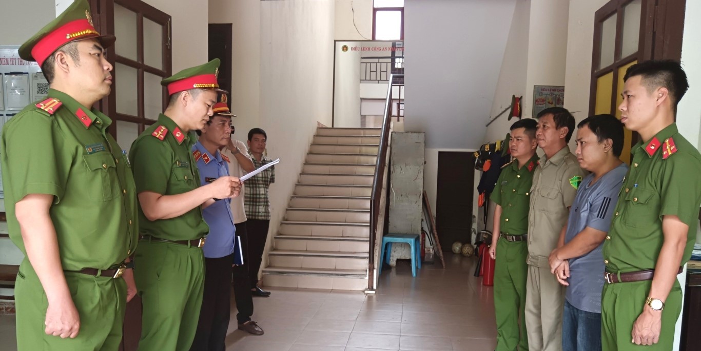 Bắt tạm giam giám đốc doanh nghiệp mua bán hóa đơn trái phép