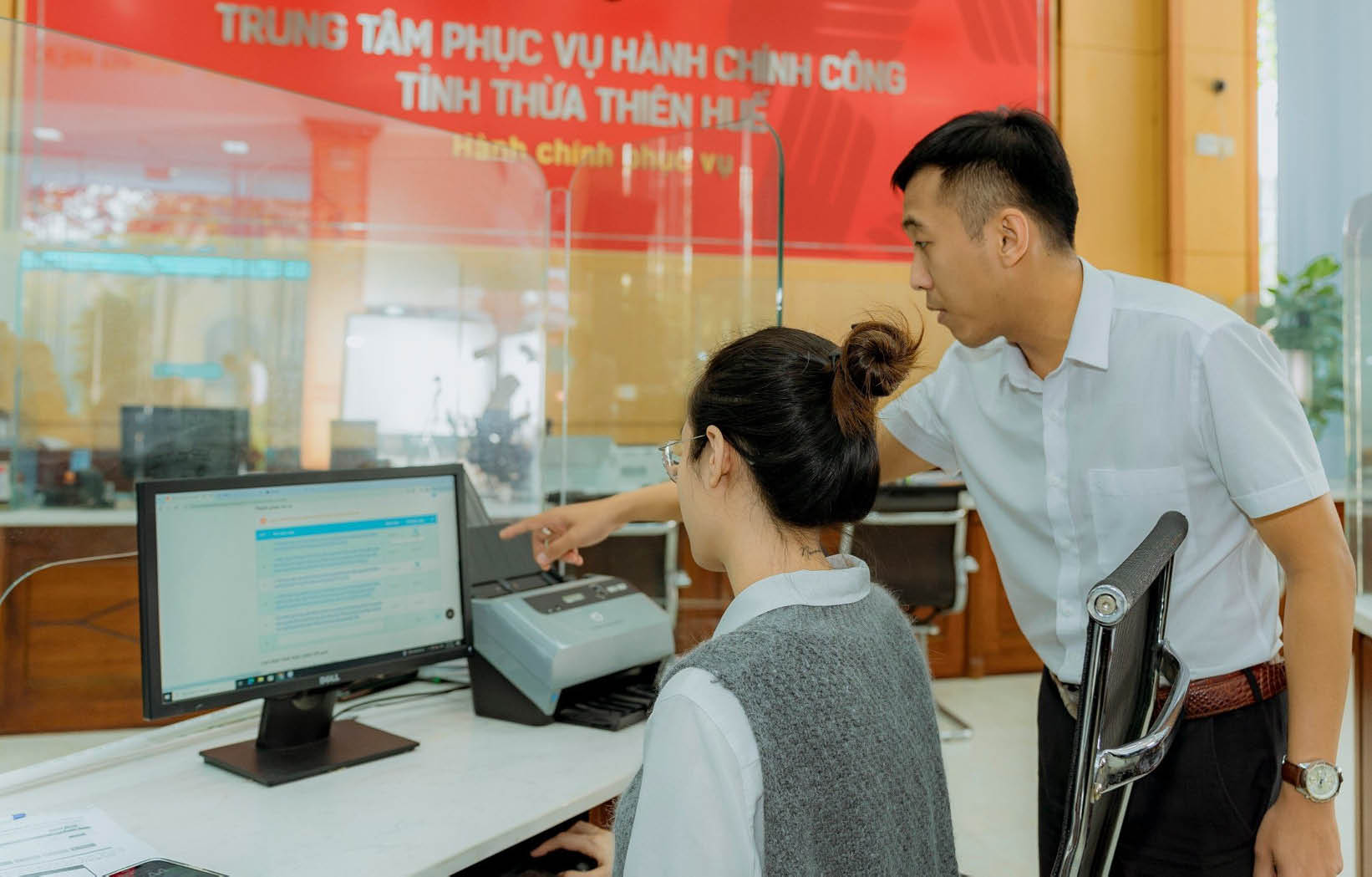 Cắt giảm, đơn giản hóa thủ tục hành chính