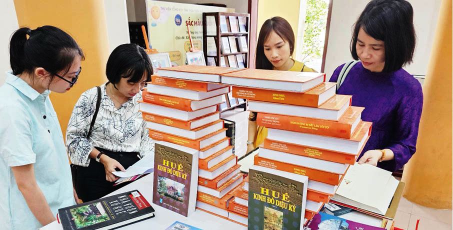 Lan tỏa Tủ sách Huế Sao không đưa ra thị trường