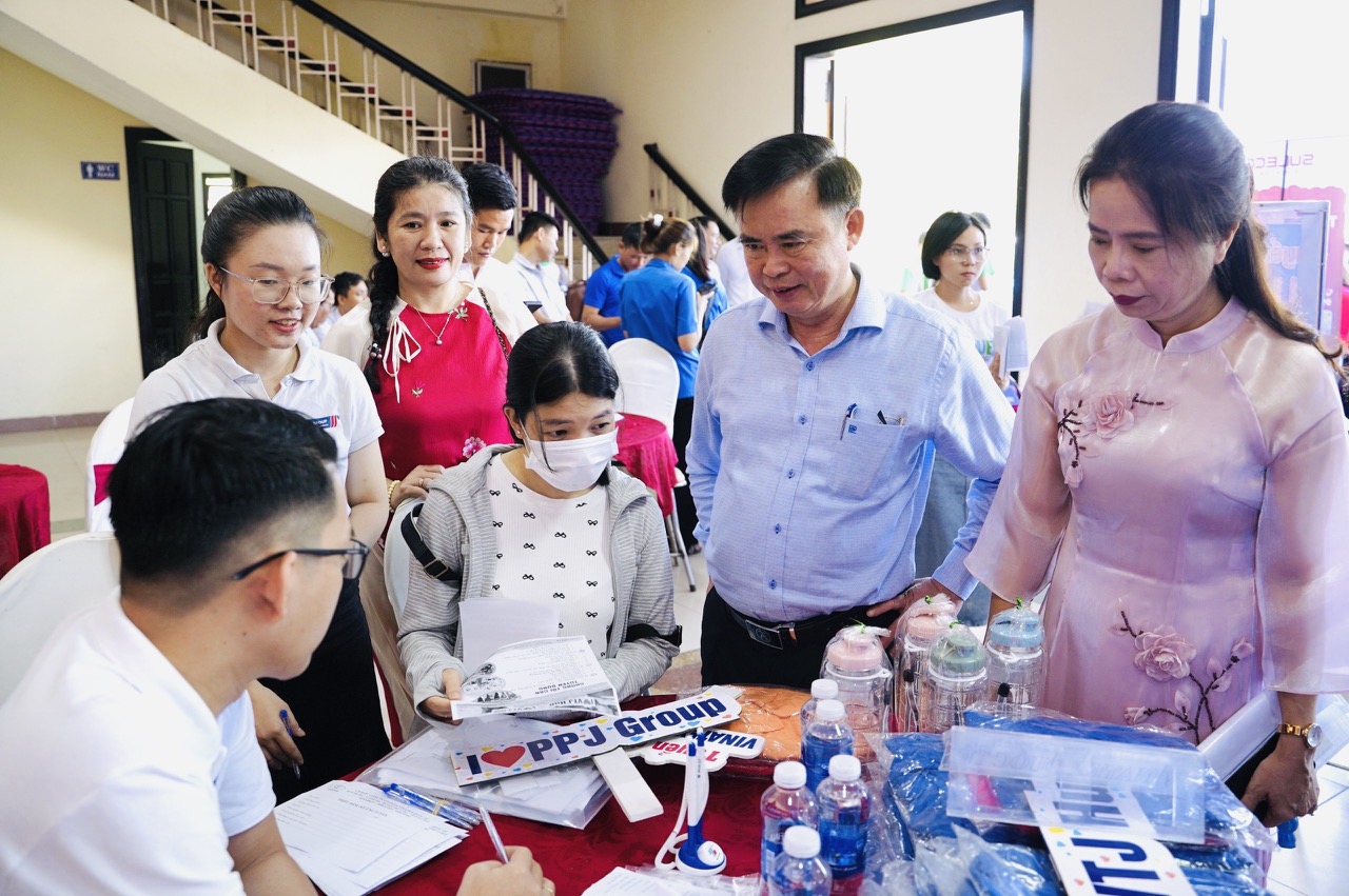 Hơn 6 ngàn vị trí việc làm đang chờ người lao động