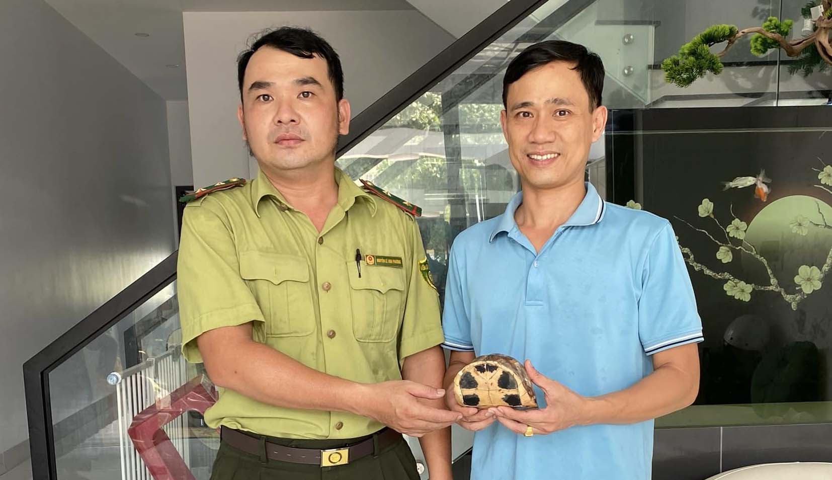 Tiếp nhận hai cá thể rùa quý hiếm, nguy cấp