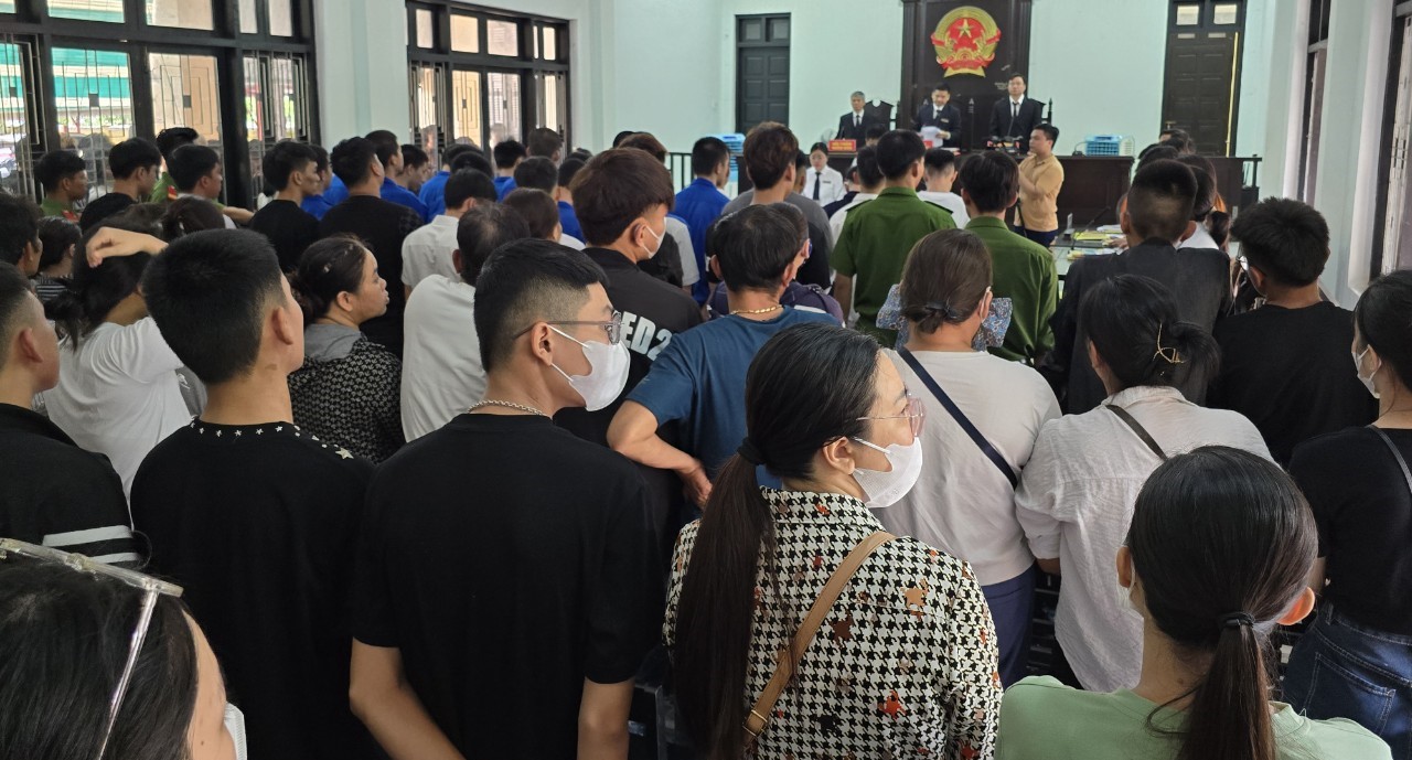 Hình phạt cho 29 thanh thiếu niên gây rối trật tự công cộng