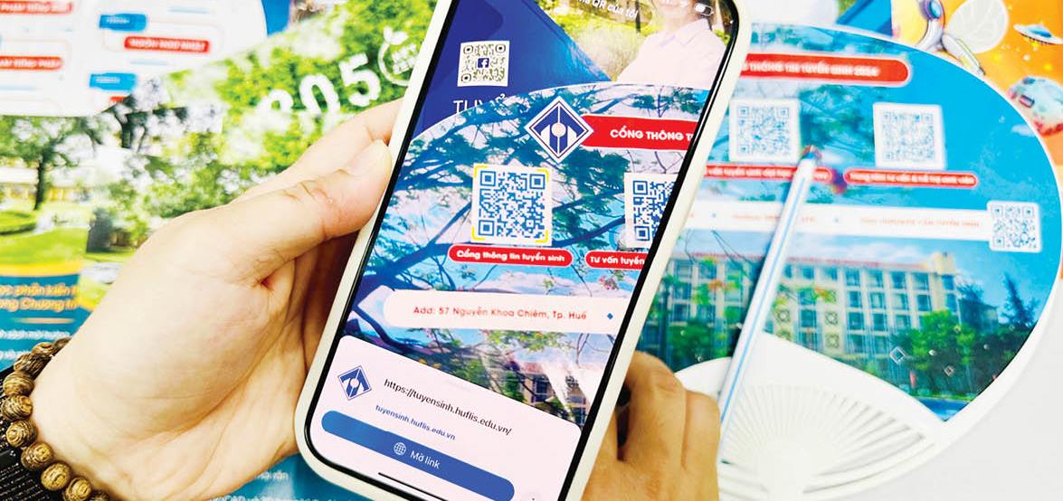 Đừng chọn trường theo kiểu “gà tức nhau tiếng gáy”