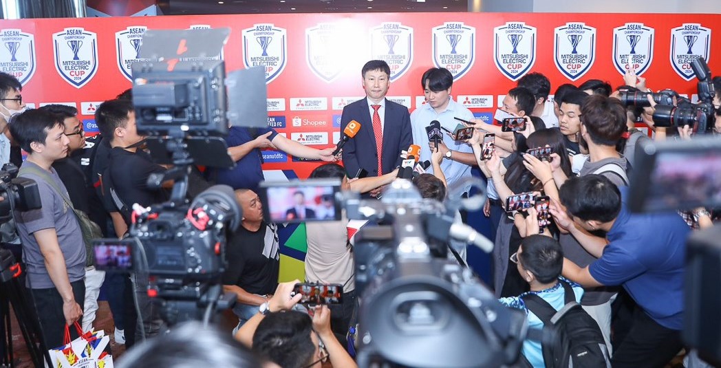 Chờ tuyển Việt Nam đột phá dưới thời HLV Kim Sang-sik