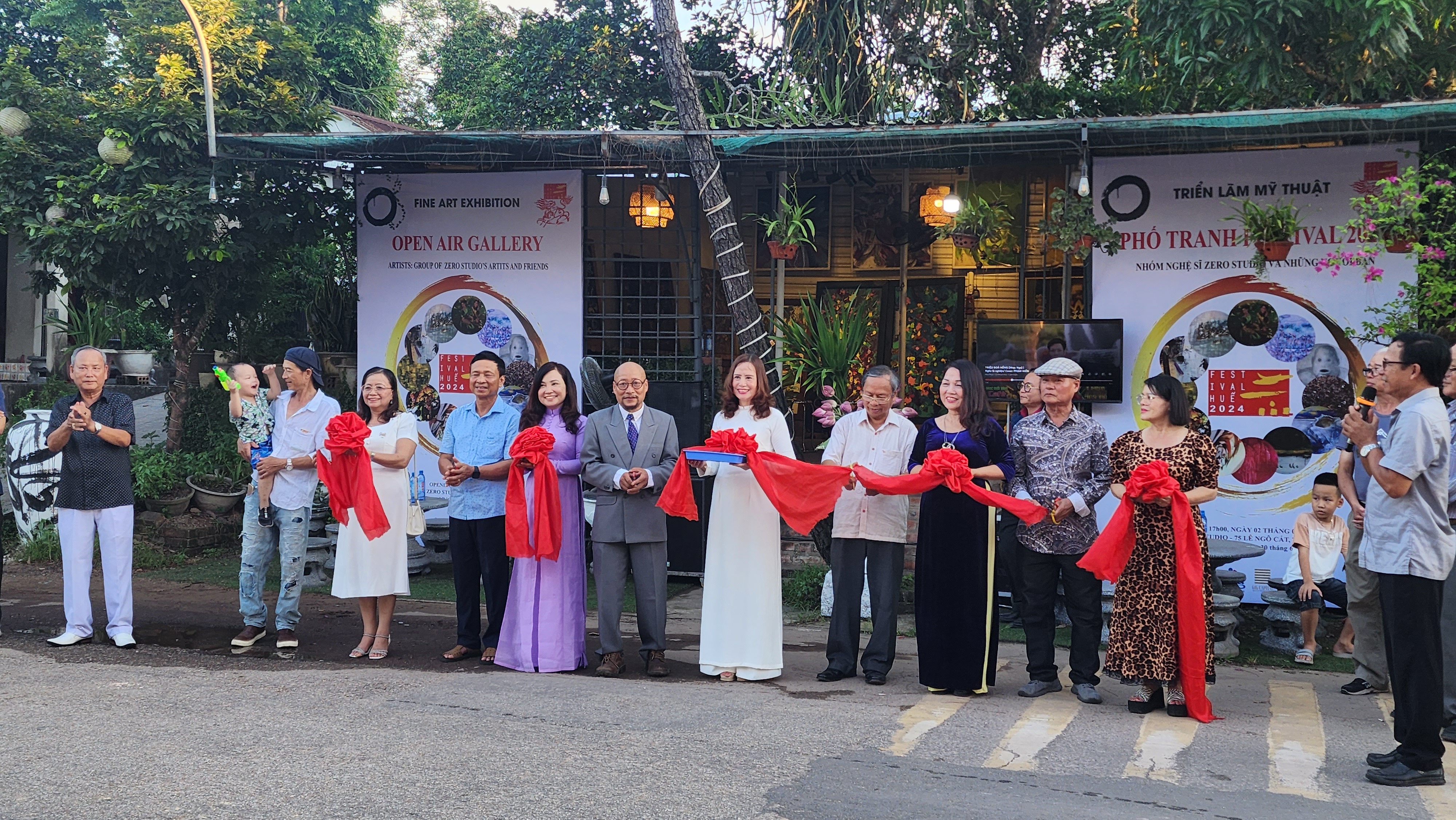 Phố tranh Festival trở lại với công chúng yêu hội họa