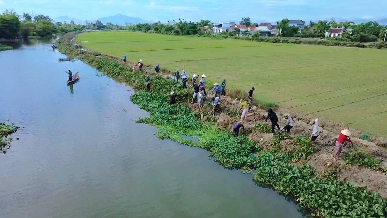 Ra quân hưởng ứng Tháng hành động về môi trường