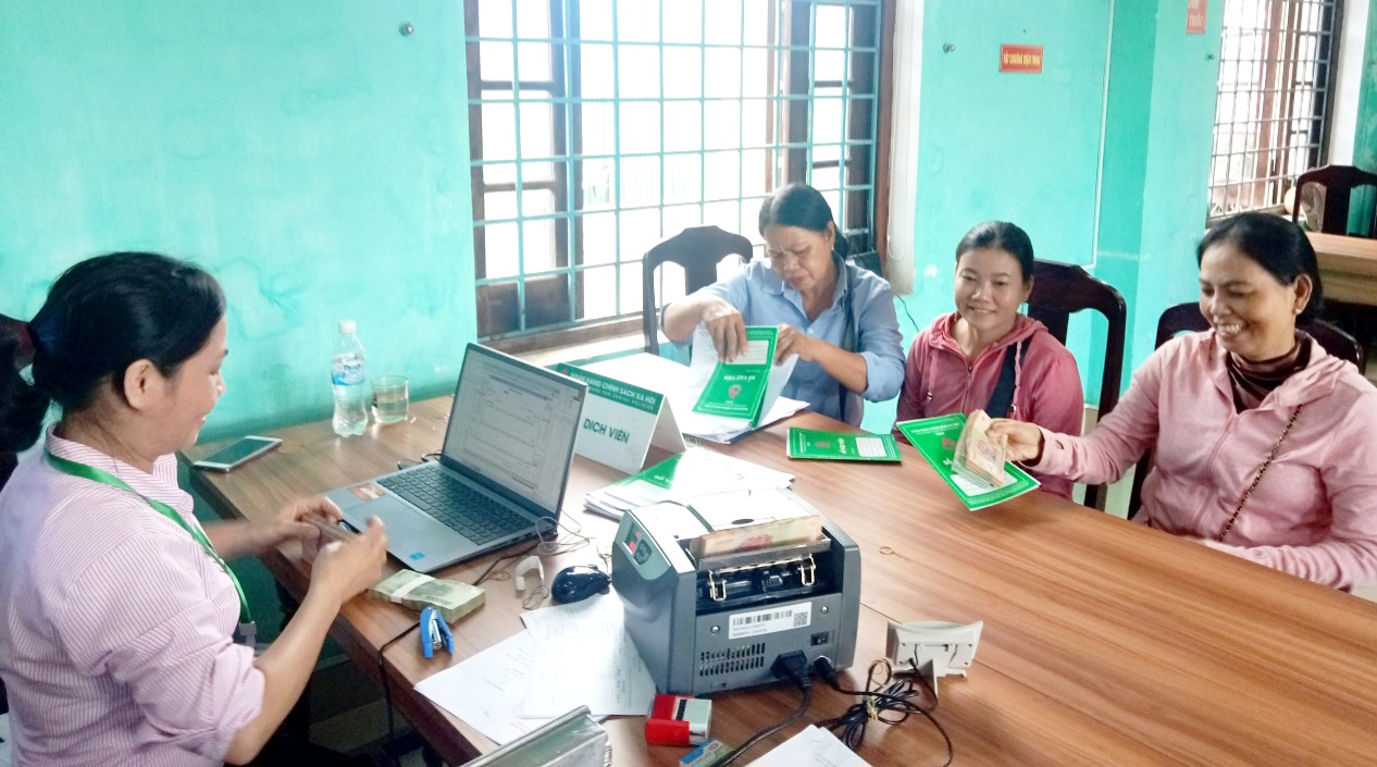 TP Huế triển khai gửi tiền tiết kiệm chung tay vì người nghèo