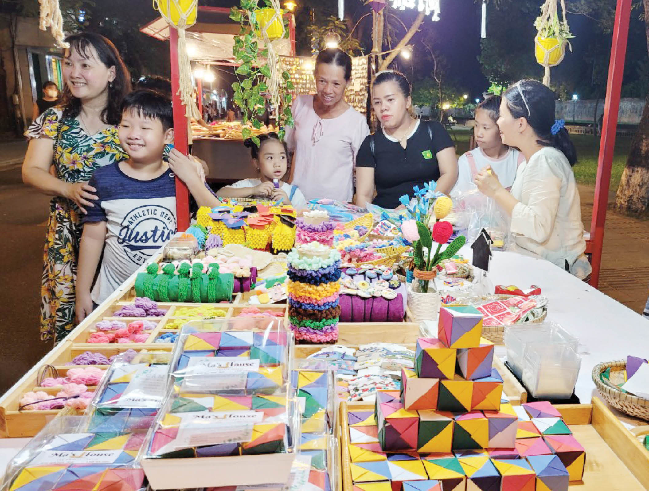 Tạo sức hút cho các phố đêm Huế