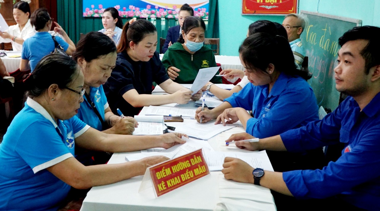 Rà soát, cập nhật tài khoản thanh toán chi trả bảo hiểm xã hội không dùng tiền mặt