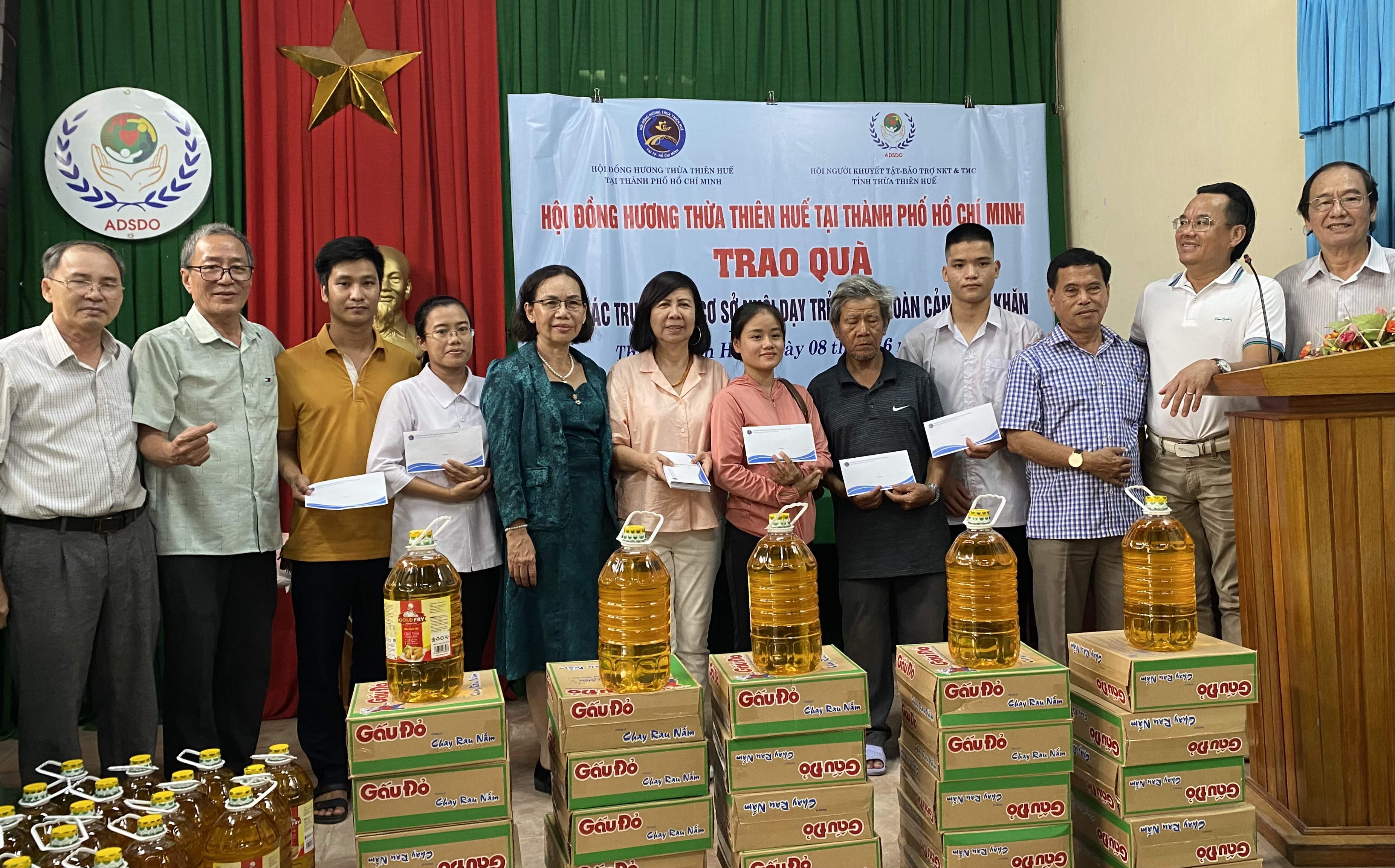 Gửi yêu thương đến trẻ em yếu thế