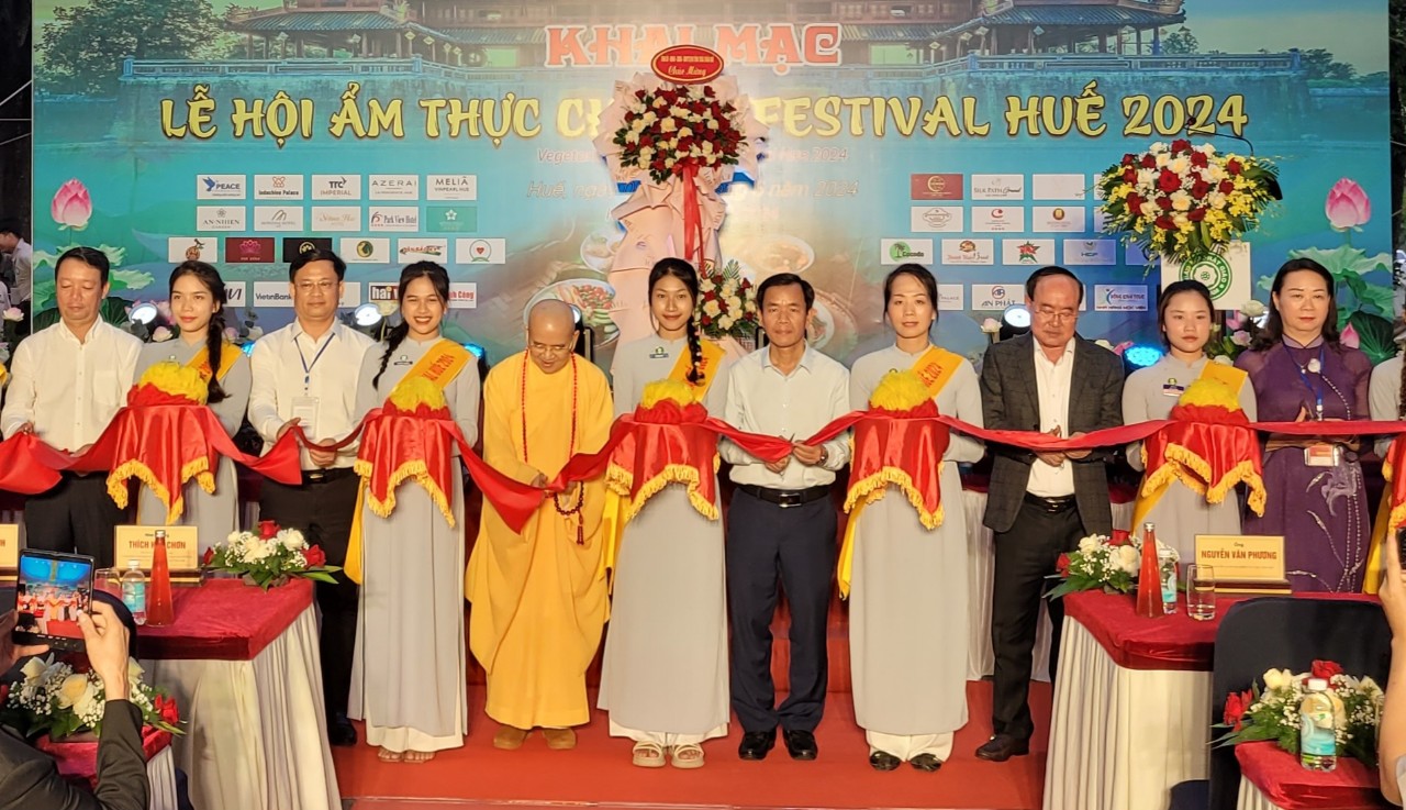 Lễ hội ẩm thực chay thu hút gần 2000 người dân và du khách