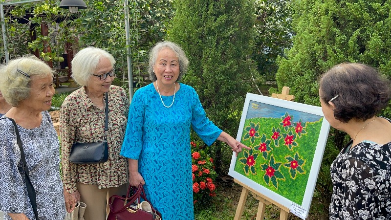 Dạo chơi vườn Huế cùng những họa sĩ yêu Huế